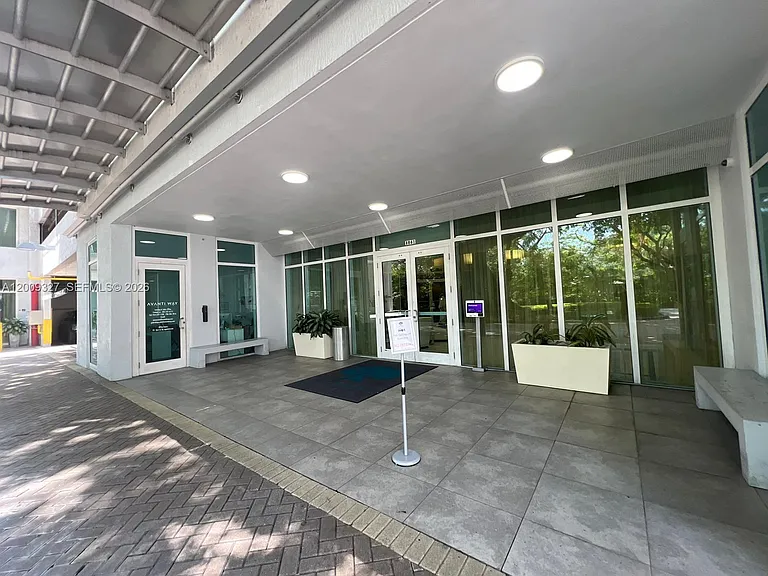 1861 NW South River Dr #1408 — Photo 9