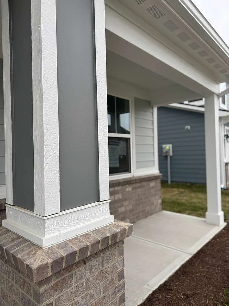 5 bed, 2856 sqft, $2,845 — Photo 2