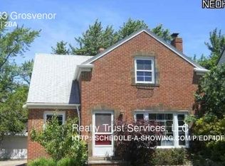 3563 Grosvenor Rd, Cleveland Heights, OH 44118