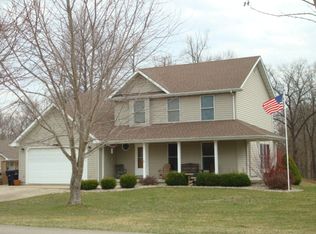 15683 N Sanders Lane, Marshall, IL 62441