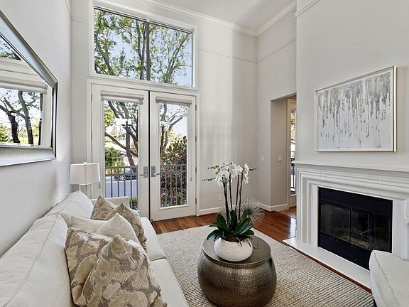 4th image of 901 Camille Ln