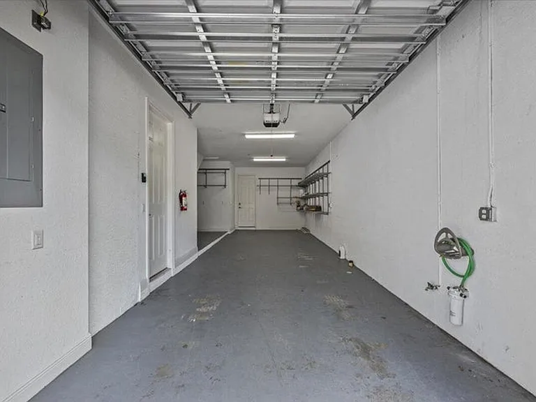 4902 Vine Cliff Way E — Photo 16