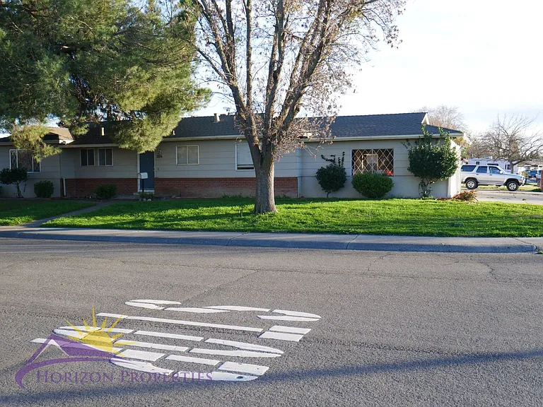 804 Placer Dr — Photo 2