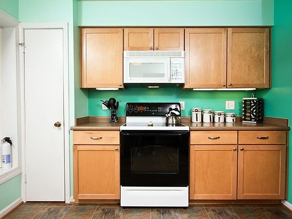 5th image of 13025 Dairymaid Dr