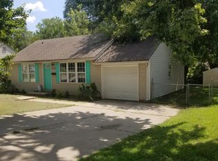 7711 W 64th Ter, Overland Park, KS 66202