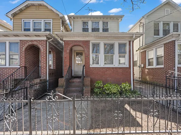 981 E 42nd St, Brooklyn, NY 11210