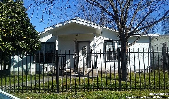 2nd image of 2202 SW 19th St