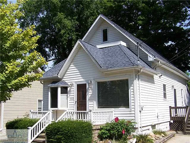111 E Plain St photo 1