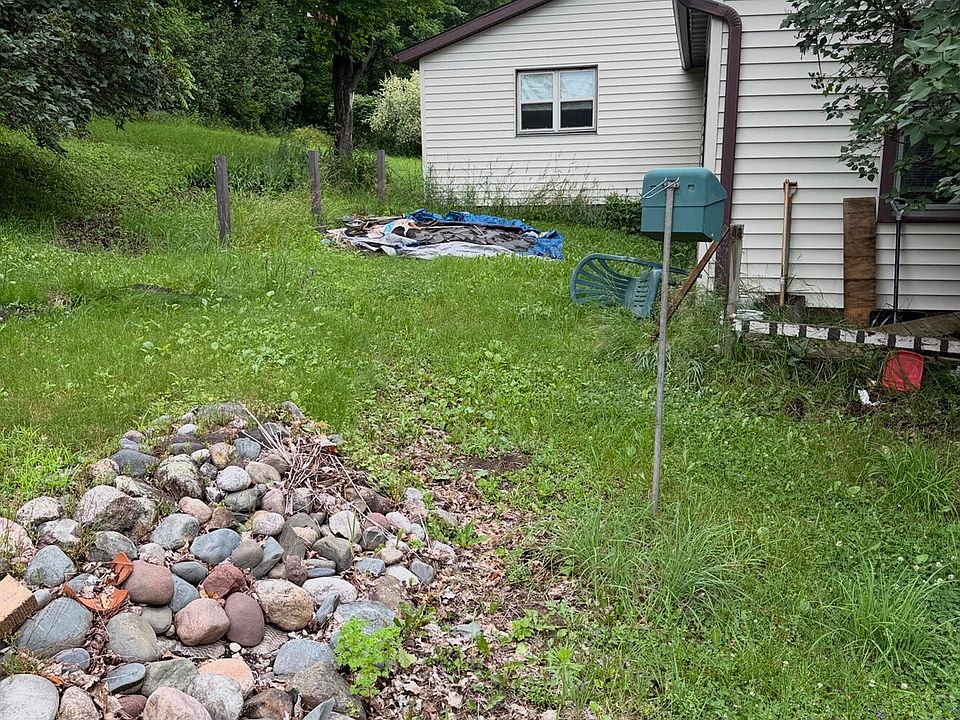 1st image of 106 3rd St