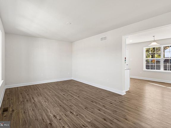 5th image of 6814 Waldorf Ave