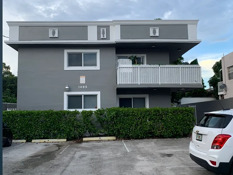 1465 NW 1st St #4 — Photo 7