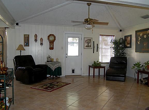 3rd image of 1625 Brookhaven Cir