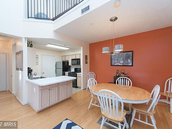 5th image of 2011 Warners Ter S Unit 334