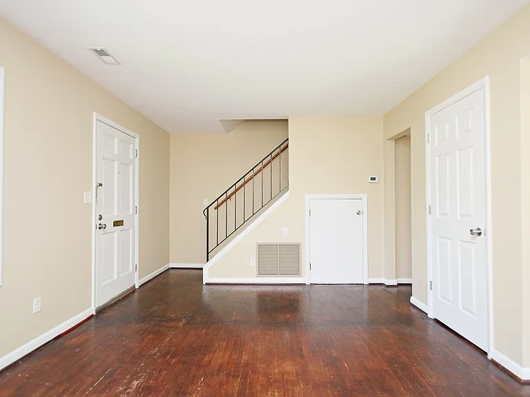 2512 Fontaine Ave #B — Photo 3