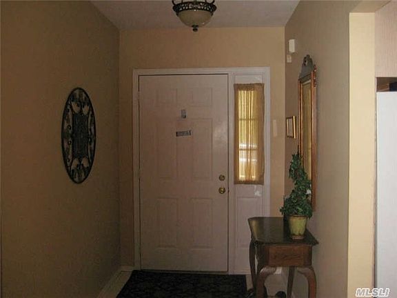 3rd image of 416 Birchwood Park Dr