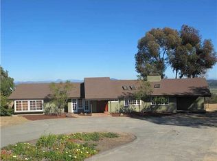 1635 Crest Dr, Encinitas, CA 92024