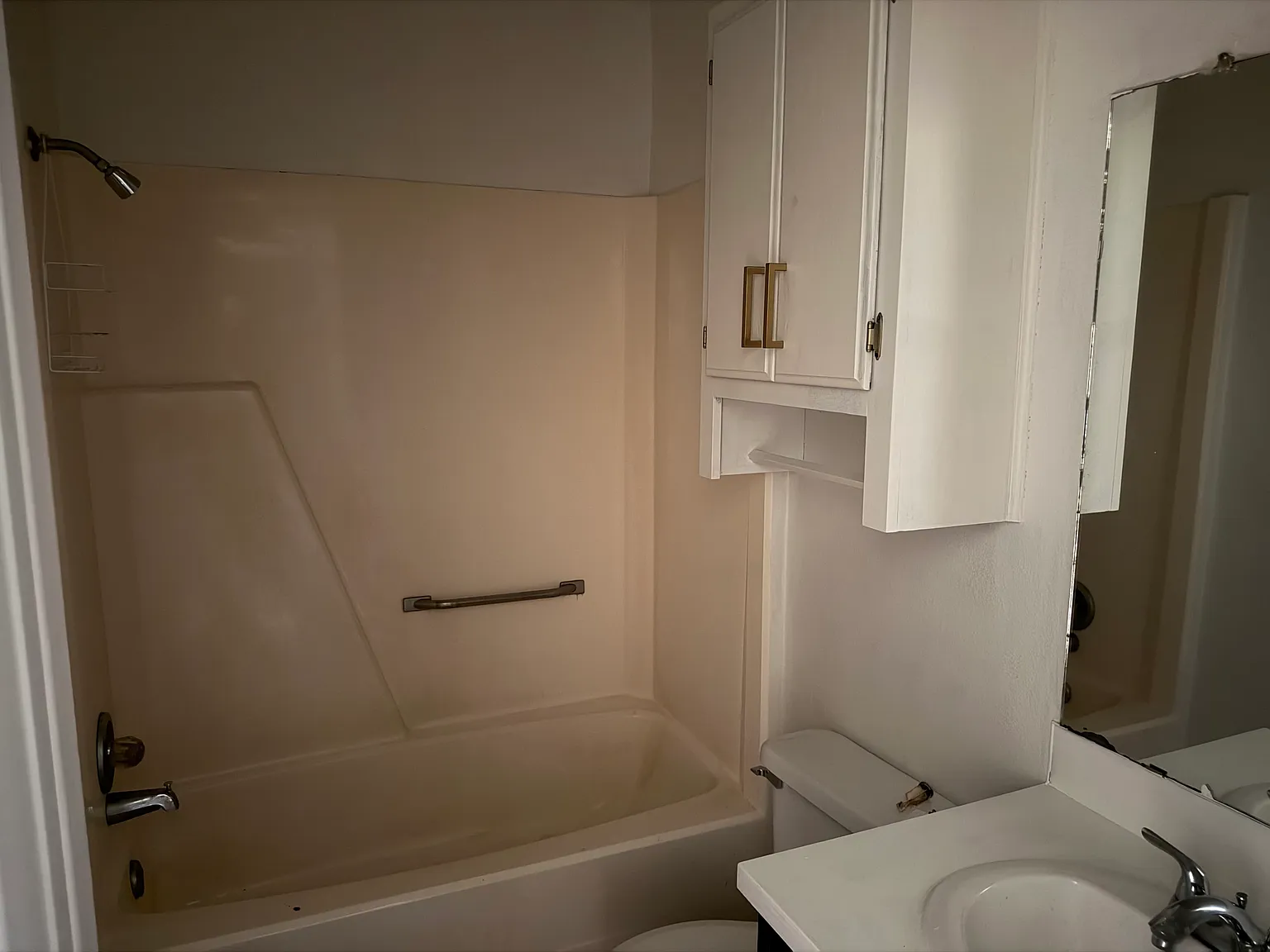 1 bed, $600 — Photo 1