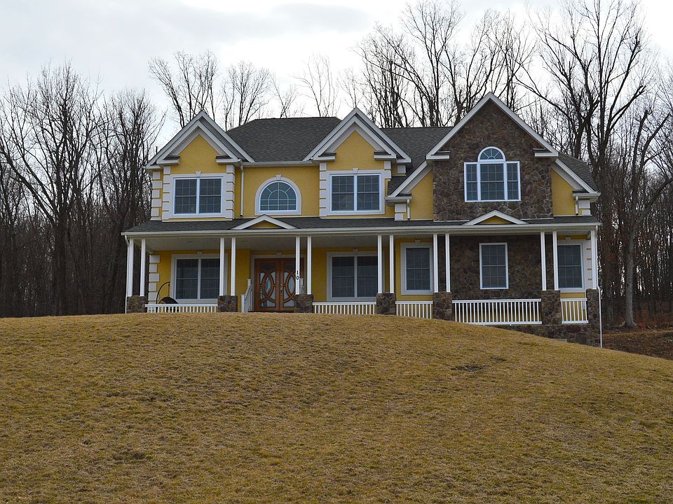 1st image of 10 Lewis Ct