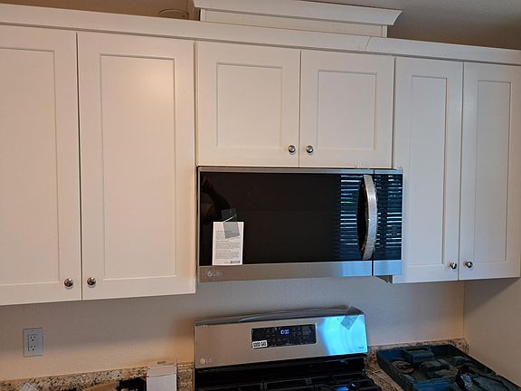 3rd image of 35049 Cedar Ave APT A