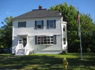 5 Ailanthus Ave, Riverside, RI 02915