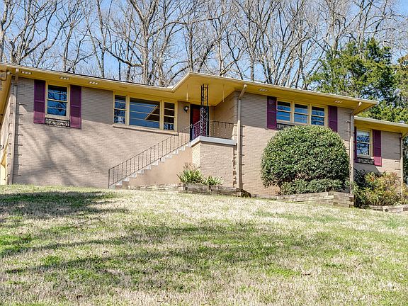 2nd image of 931 Rodney Dr