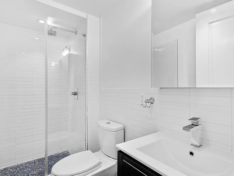 244 10th Ave #4E — Photo 11