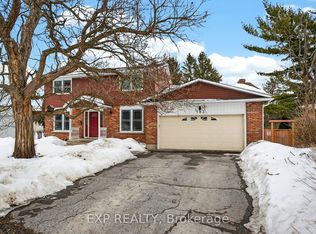 783 Safari Dr, Kingston, ON K7M 6W1