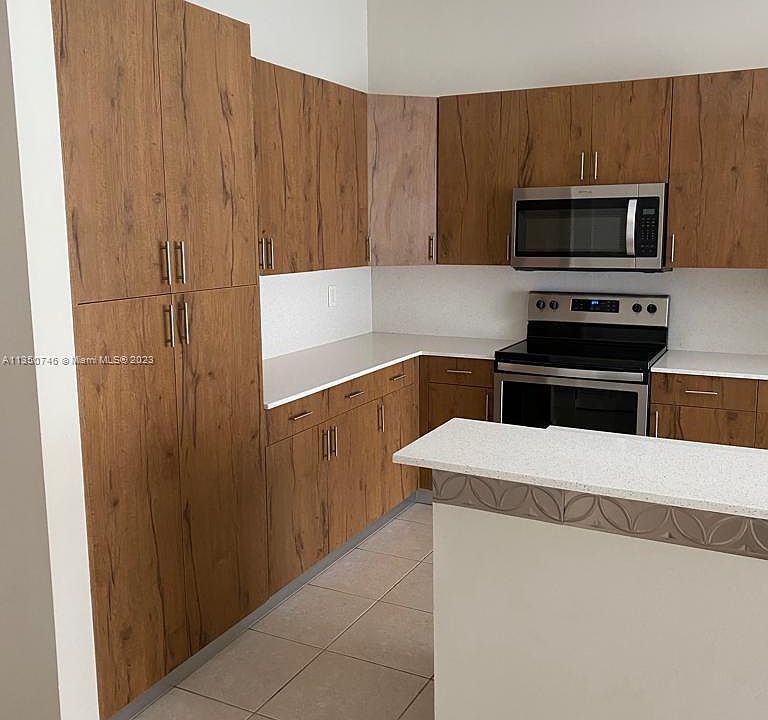 1st image of 1578 NW 159th Ave #11578