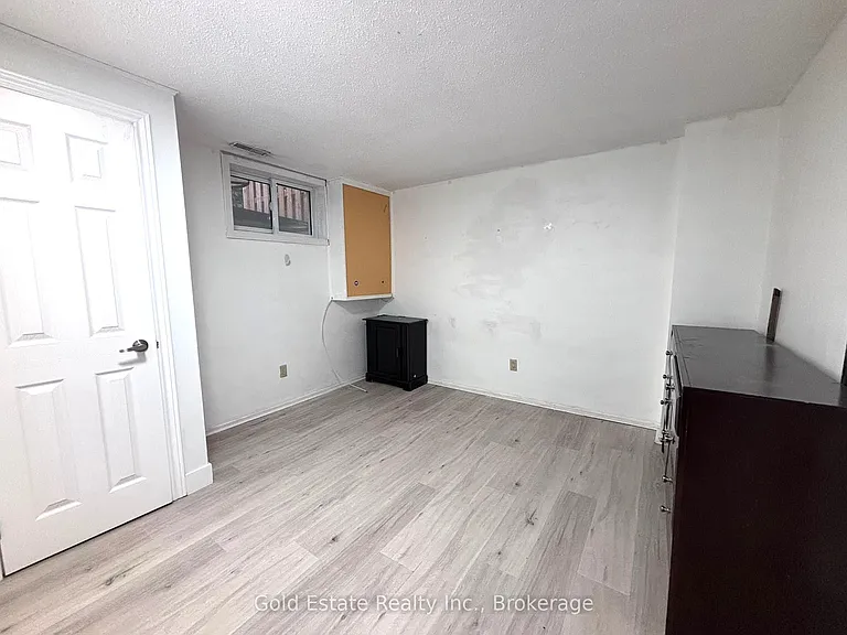 490 3rd St #40 — Photo 13