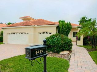 1415 Camellia Cir, Weston, FL 33326