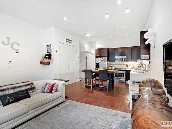 3rd image of 19 Lefferts Pl APT 1