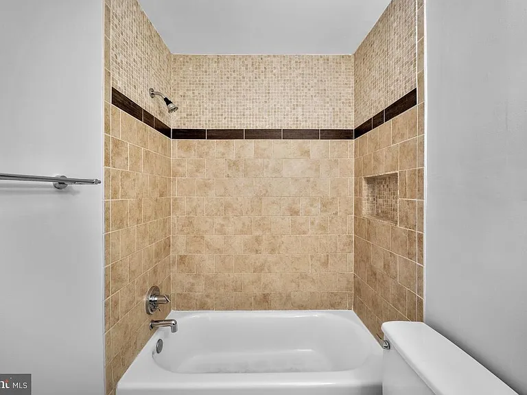 10129 Green Holly Ter — Photo 16