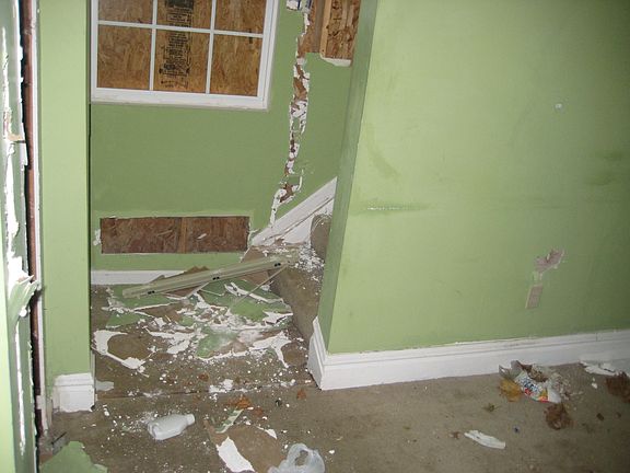 2nd image of 2151 Oakdale Ave