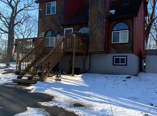 545 Whippoorwill Dr, Bushkill, PA 18324