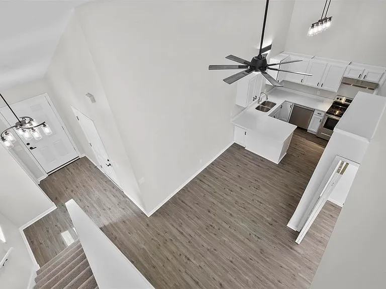 640 Tower Dr #1 — Photo 21