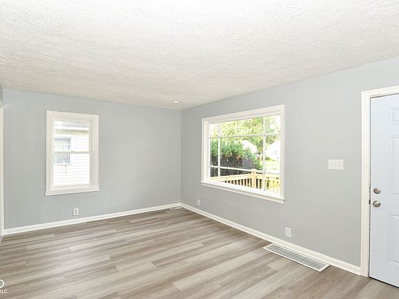 3rd image of 3531 N Bancroft St