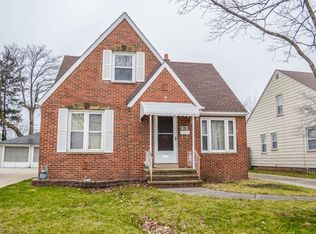 6218 Manchester Rd, Parma, OH 44129