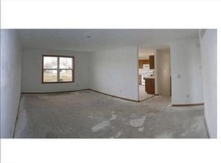 583 Wheatland Dr, Belvidere, IL 61008