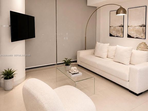 4th image of 92 SW 3rd St APT 1210