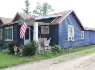 323 Lamb St, Perry, MI 48872