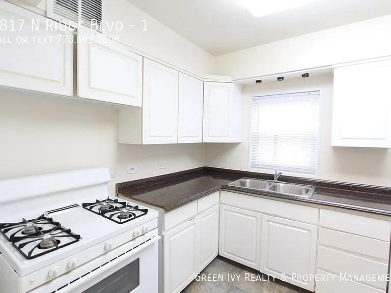 6817 N Ridge Blvd #1 — Photo 7