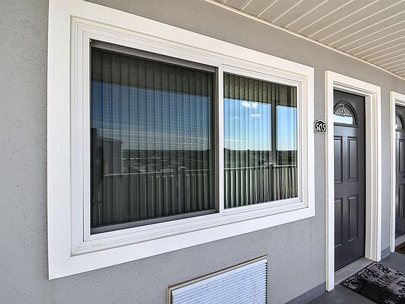 4th image of 1008 Wesley Ave #505
