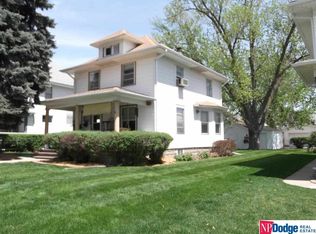 2305 S 33rd St, Omaha, NE 68105