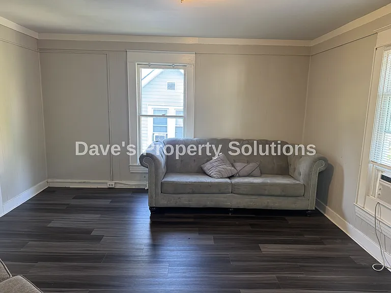 313 4th St #B — Photo 5
