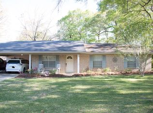 102 Dogwood Dr, Crossett, AR 71635