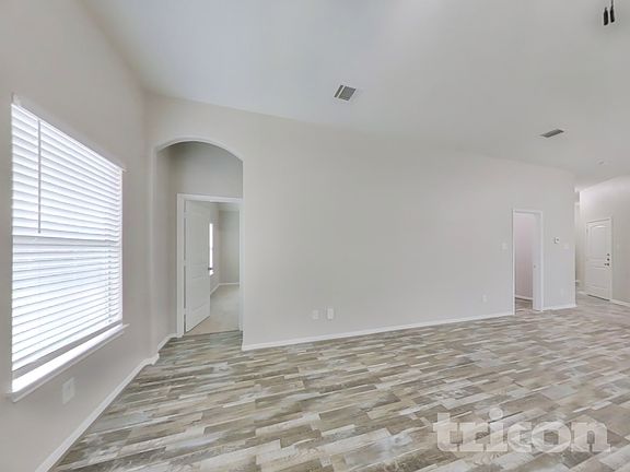 4th image of 21451 Sullivan Forest Dr