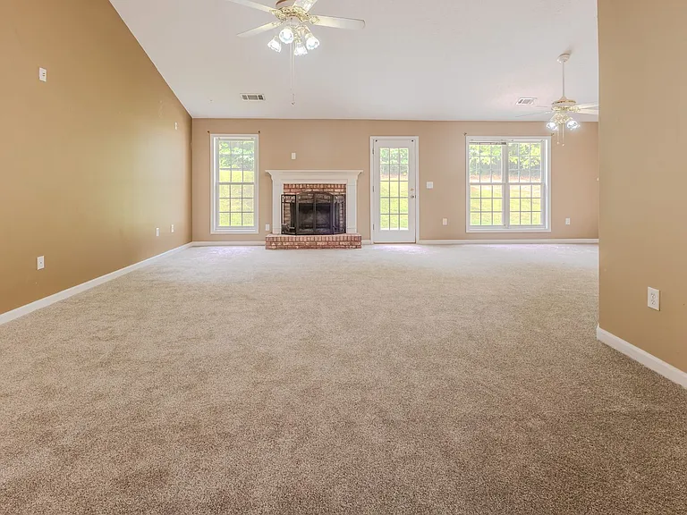 103 Williams Ct — Photo 15