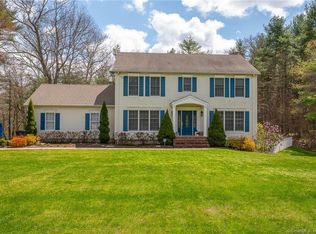 232 Kenwood Est, Griswold, CT 06351