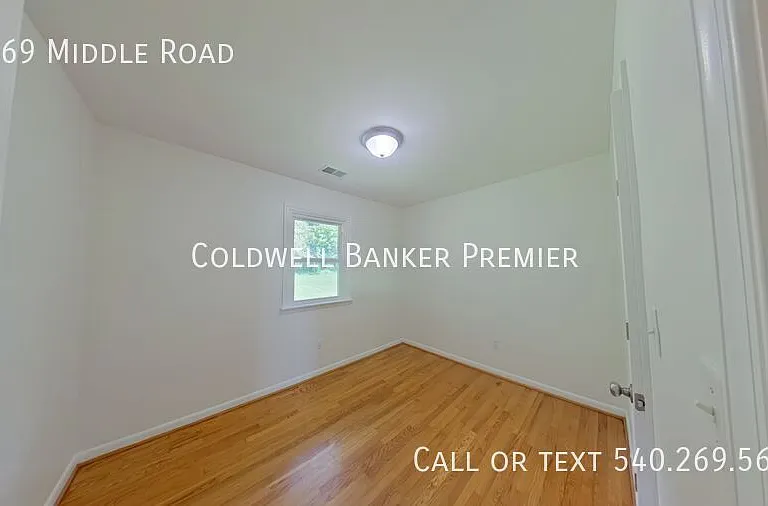 5069 Middle Rd — Photo 11