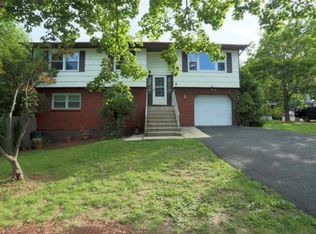 23 Brewer Rd, Monsey, NY 10952